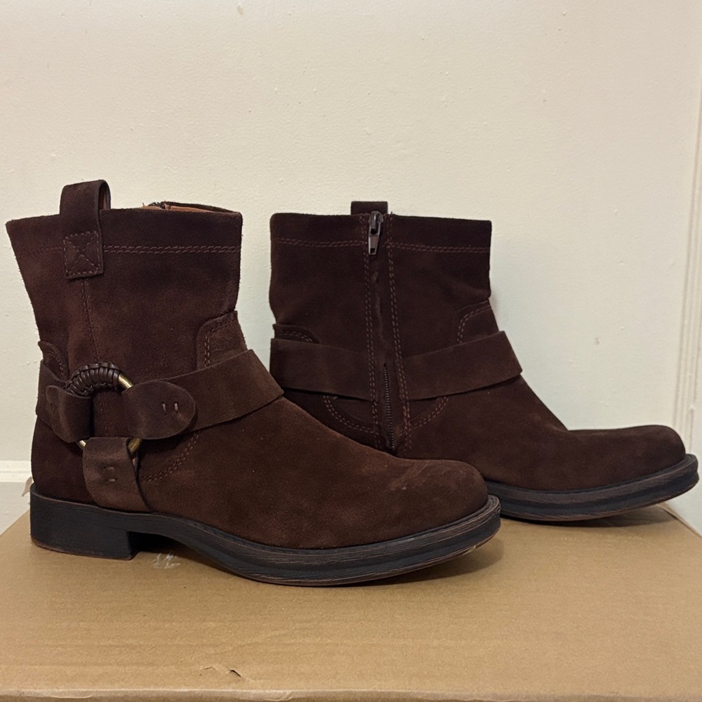 Zodiac Brown suede Ankle Boots
